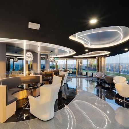 נונטאבורי Oakwood Suites Tiwanon Bangkok מראה חיצוני תמונה