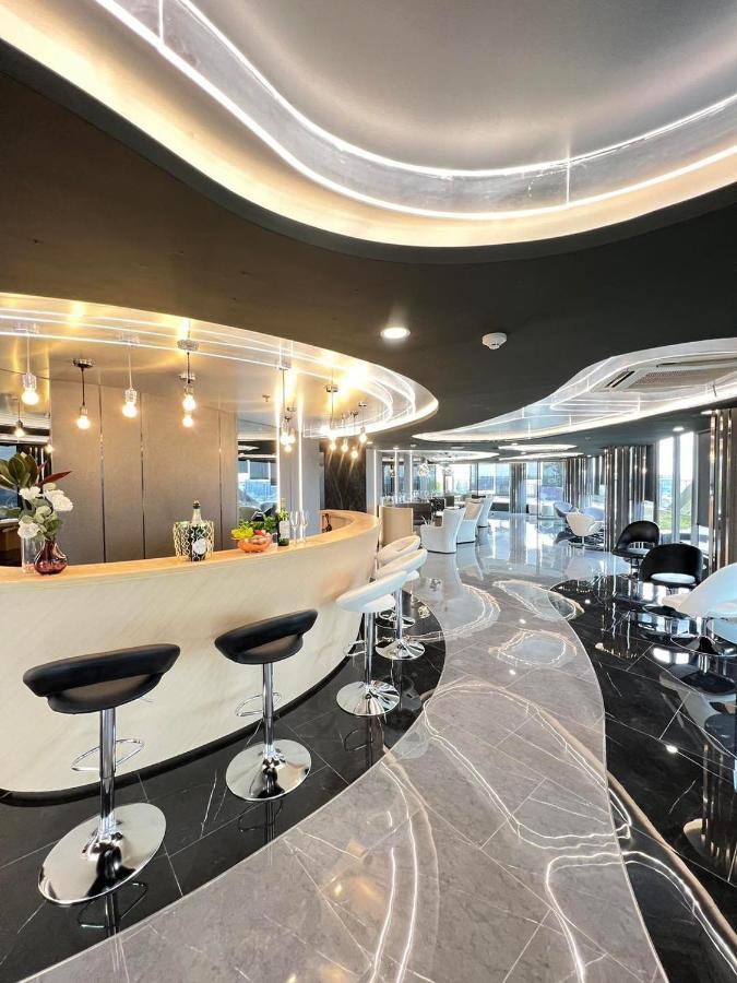 נונטאבורי Oakwood Suites Tiwanon Bangkok מראה חיצוני תמונה