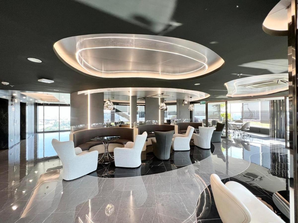 נונטאבורי Oakwood Suites Tiwanon Bangkok מראה חיצוני תמונה