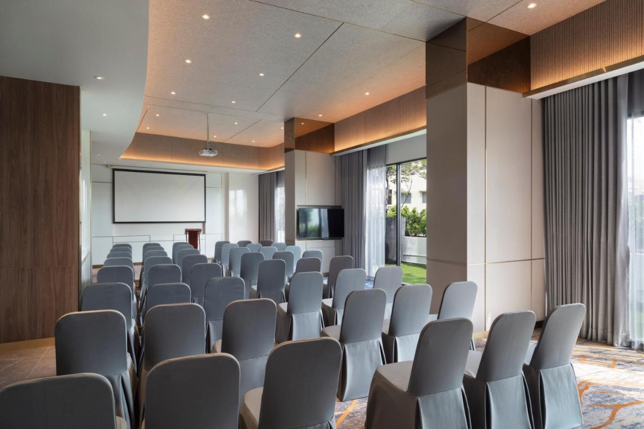נונטאבורי Oakwood Suites Tiwanon Bangkok מראה חיצוני תמונה